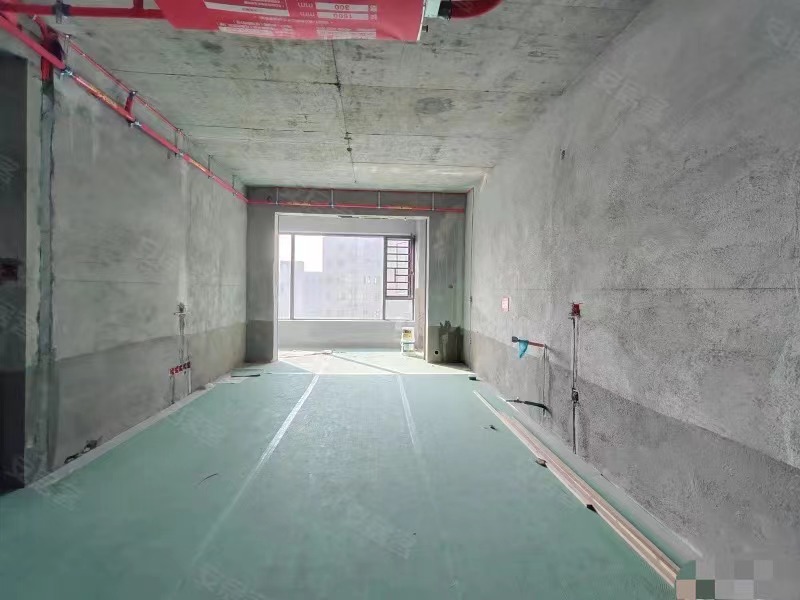 锦绣江山望府，单价6字头，好楼层，东边户 ，  送一半装修 ，全屋中央空调，地暖，南北通透，双阳台