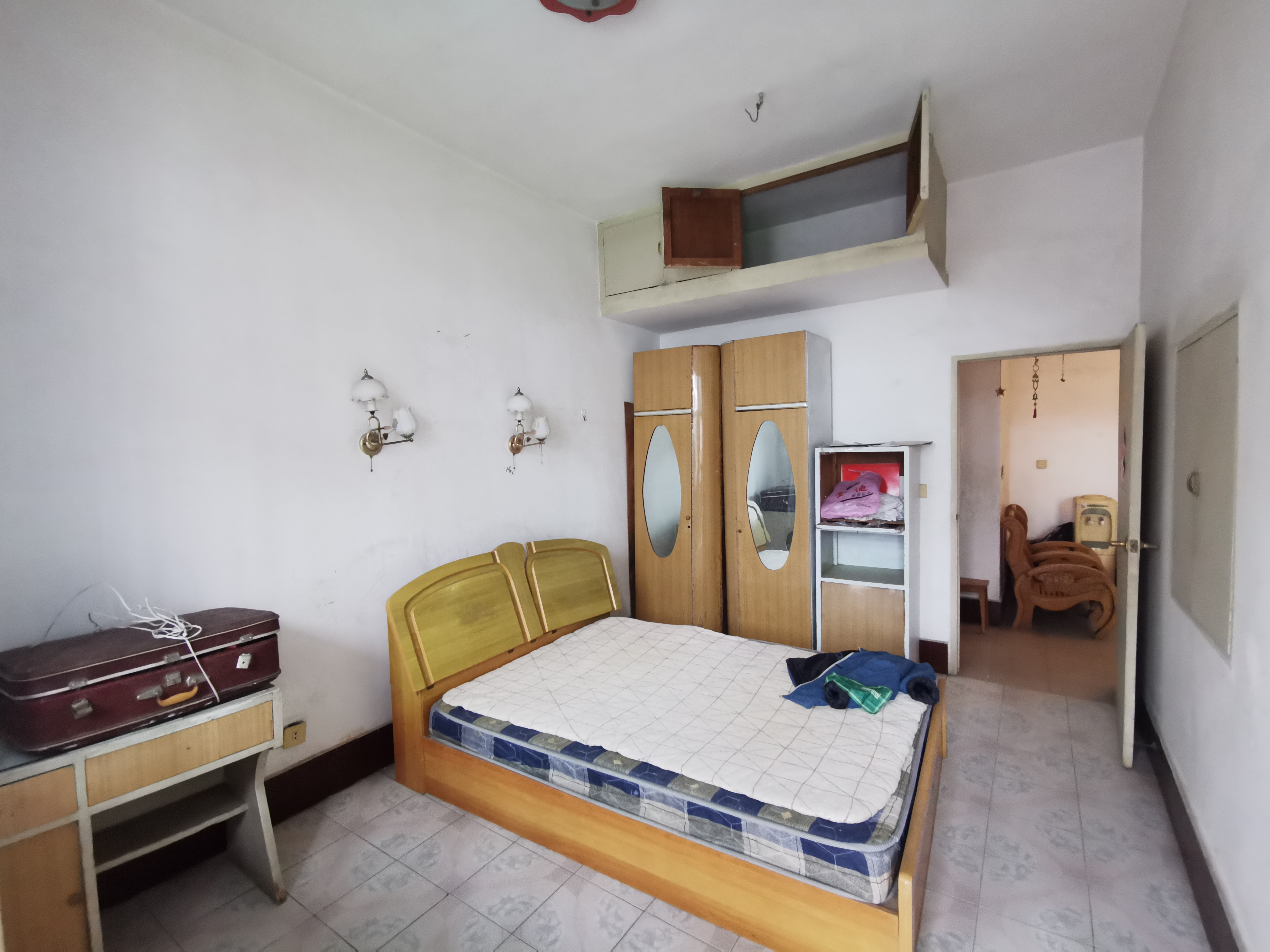 东区车站旁卫计委宿舍大三房格局好无遮挡实际面积100多平看房有钥匙