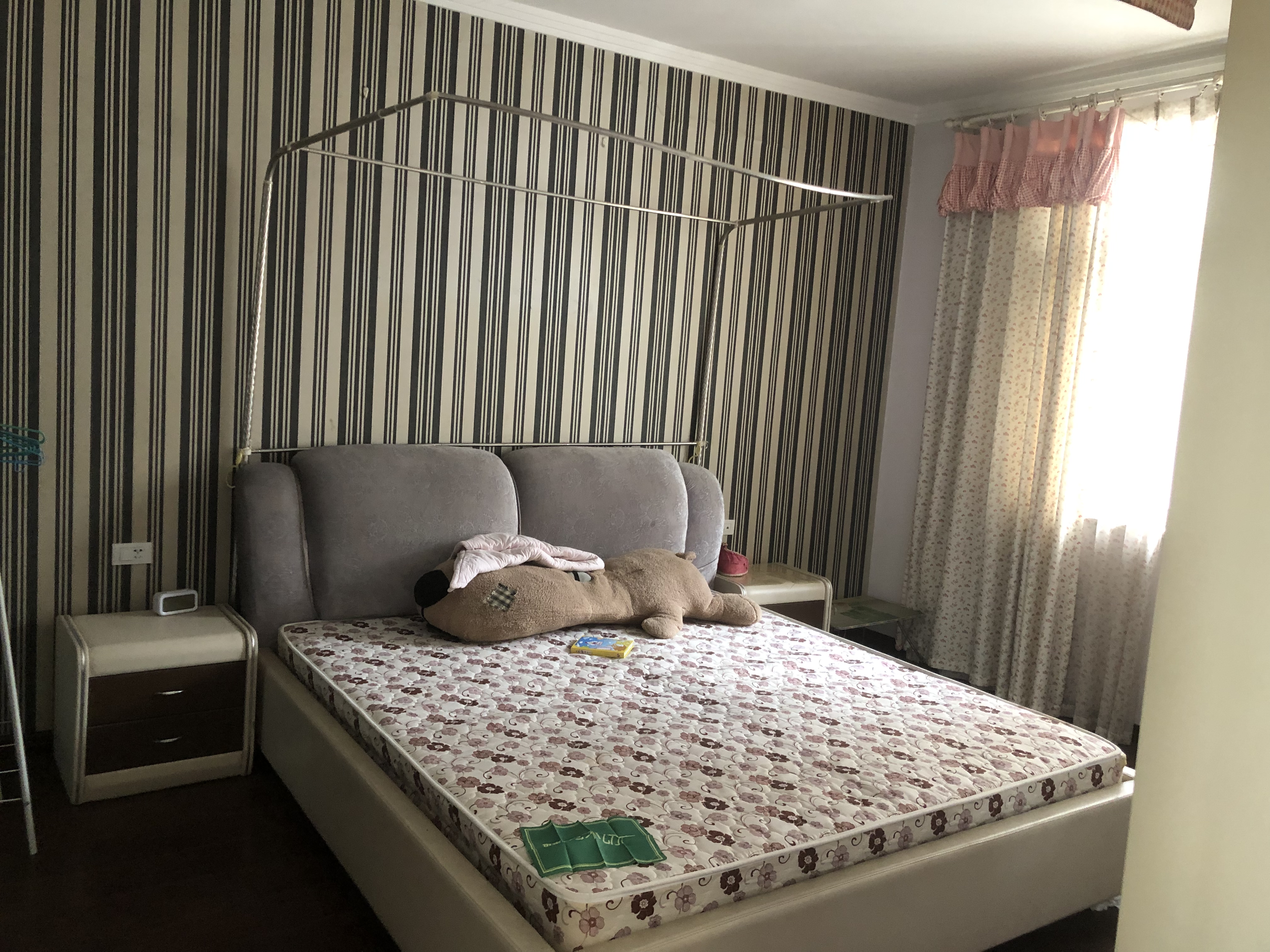 华宝馨怡家园精装大三房，诚心出售！