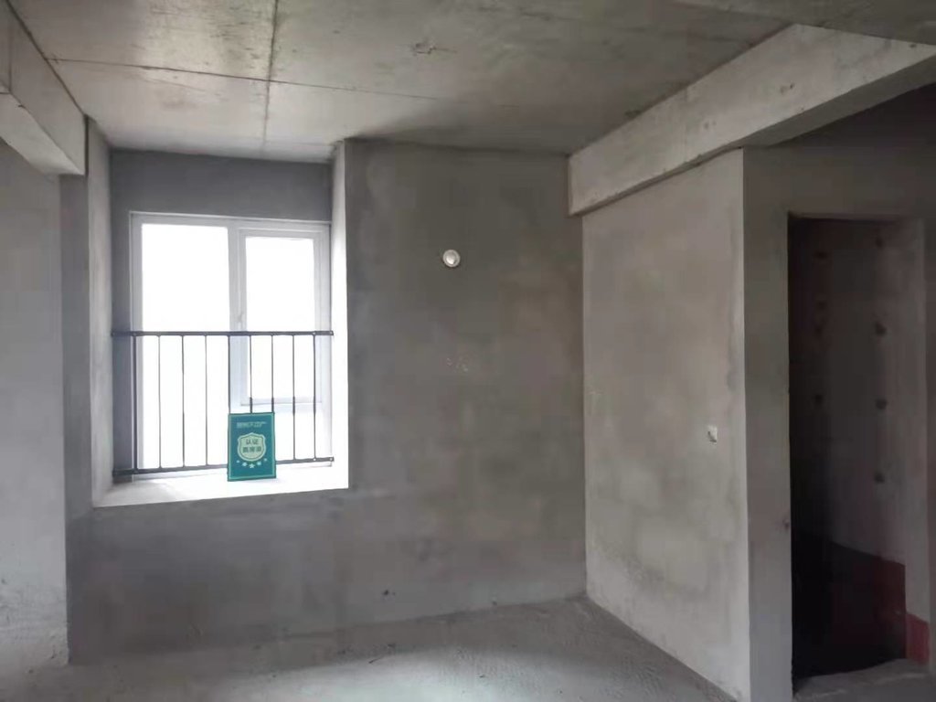 满庭春毛坯小三房看房方便