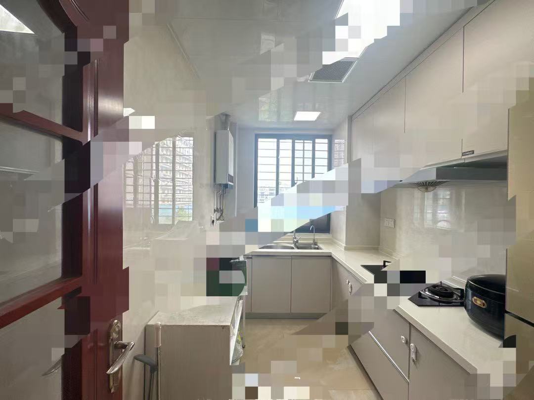 城南，御台公馆，精装三房两卫，全屋实木家具，捡漏，诚心出售