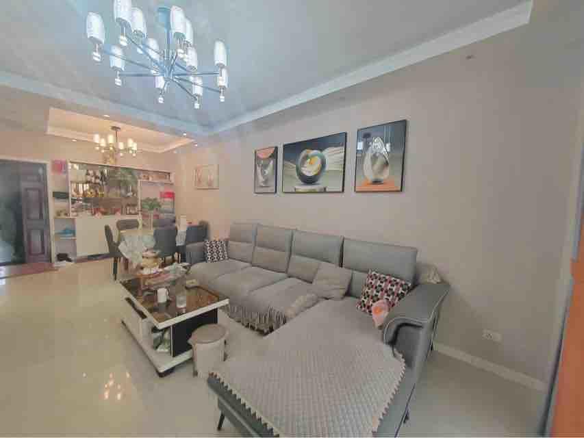 房东亏本出，福星城，精装大两房，成色新，采光好