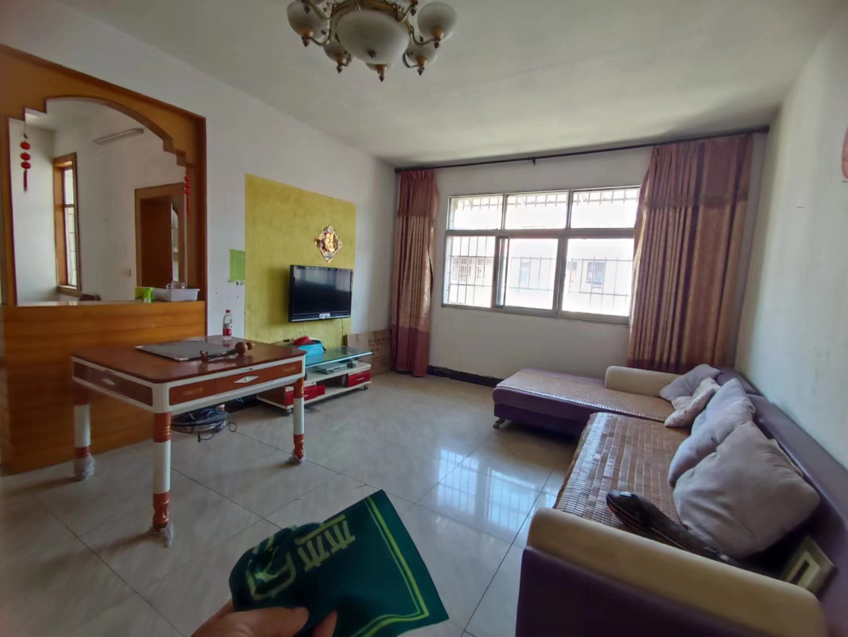 娃儿上仙桃贼好的小穴，复州花园大三房周边配套非常成熟，交通方便！