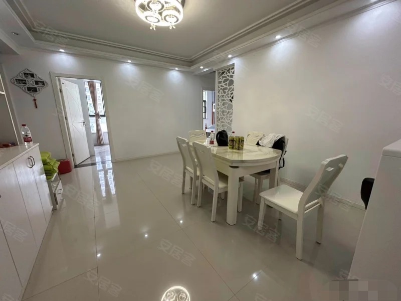 捡漏，急售，颐和公馆，单价3800+，精装四房。证满二，拎包入住