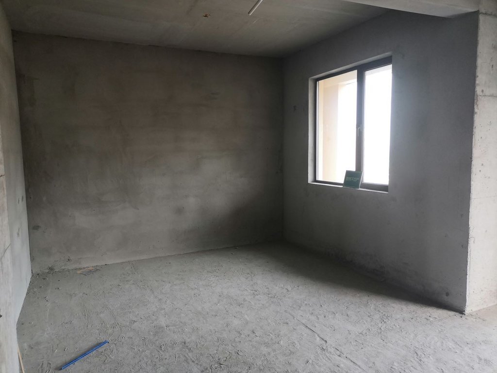 荣怀毛坯三房，证在手，好过户！