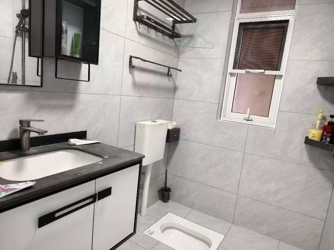 锦绣江山3室2厅2卫楼层好精装修家具家电全送65万优价出售