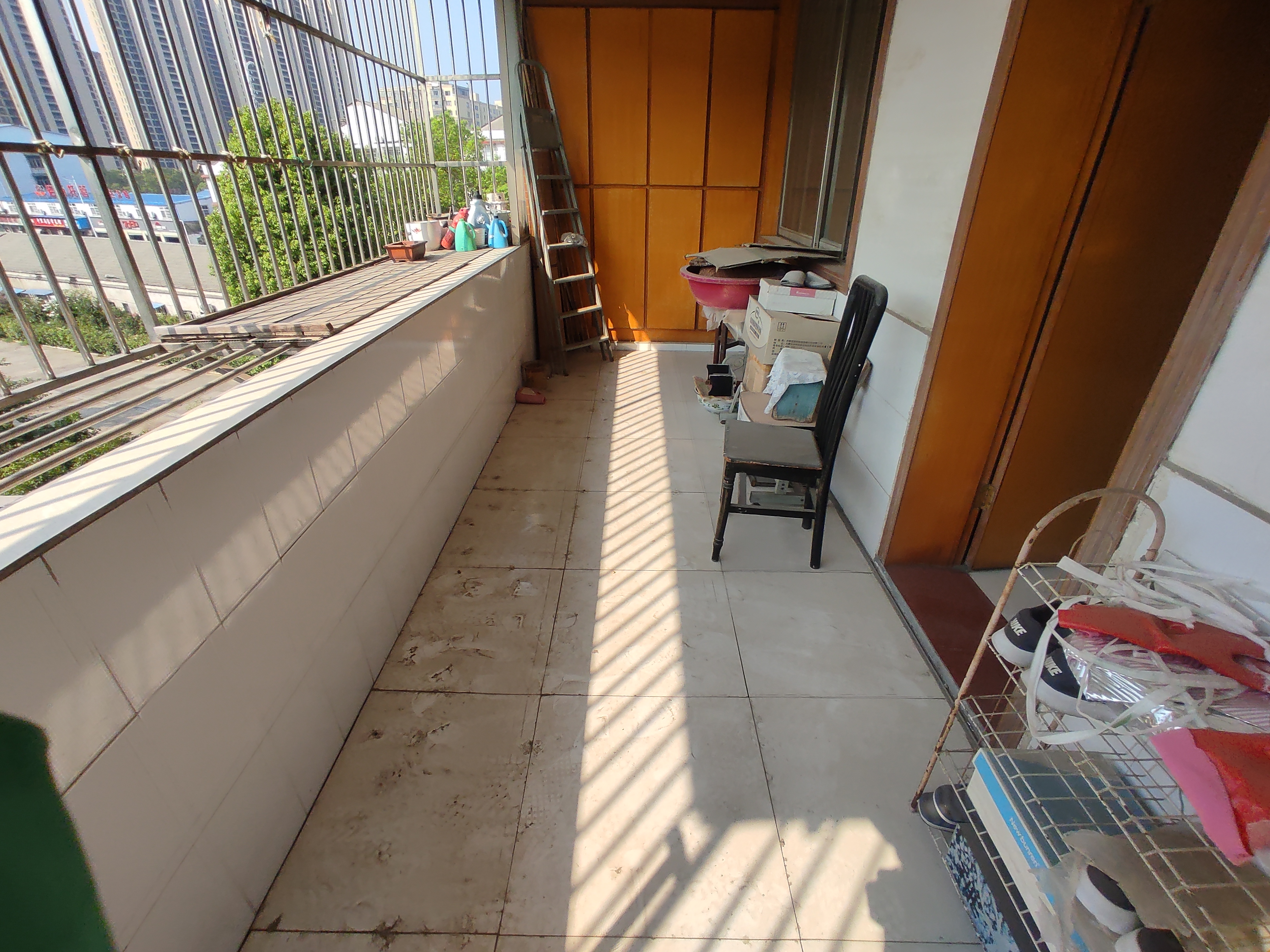 沔阳晓学旁沙嘴办事处宿舍精装四房送两个地下室看房方便