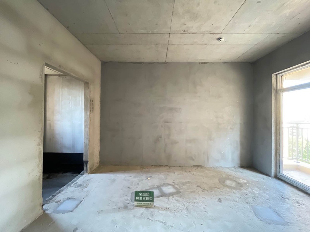 捡漏，南国明珠，单价3800，毛坯4房2厅3阳台，大户型