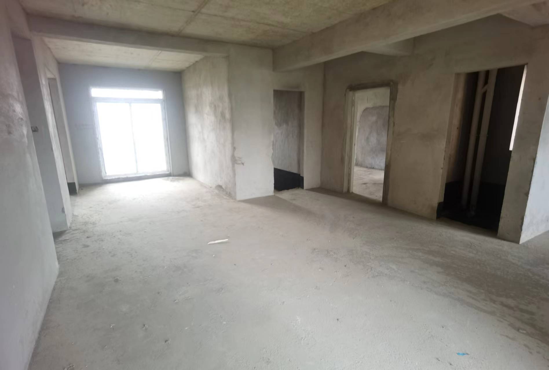 南国明珠四房 136平 好楼层 急售