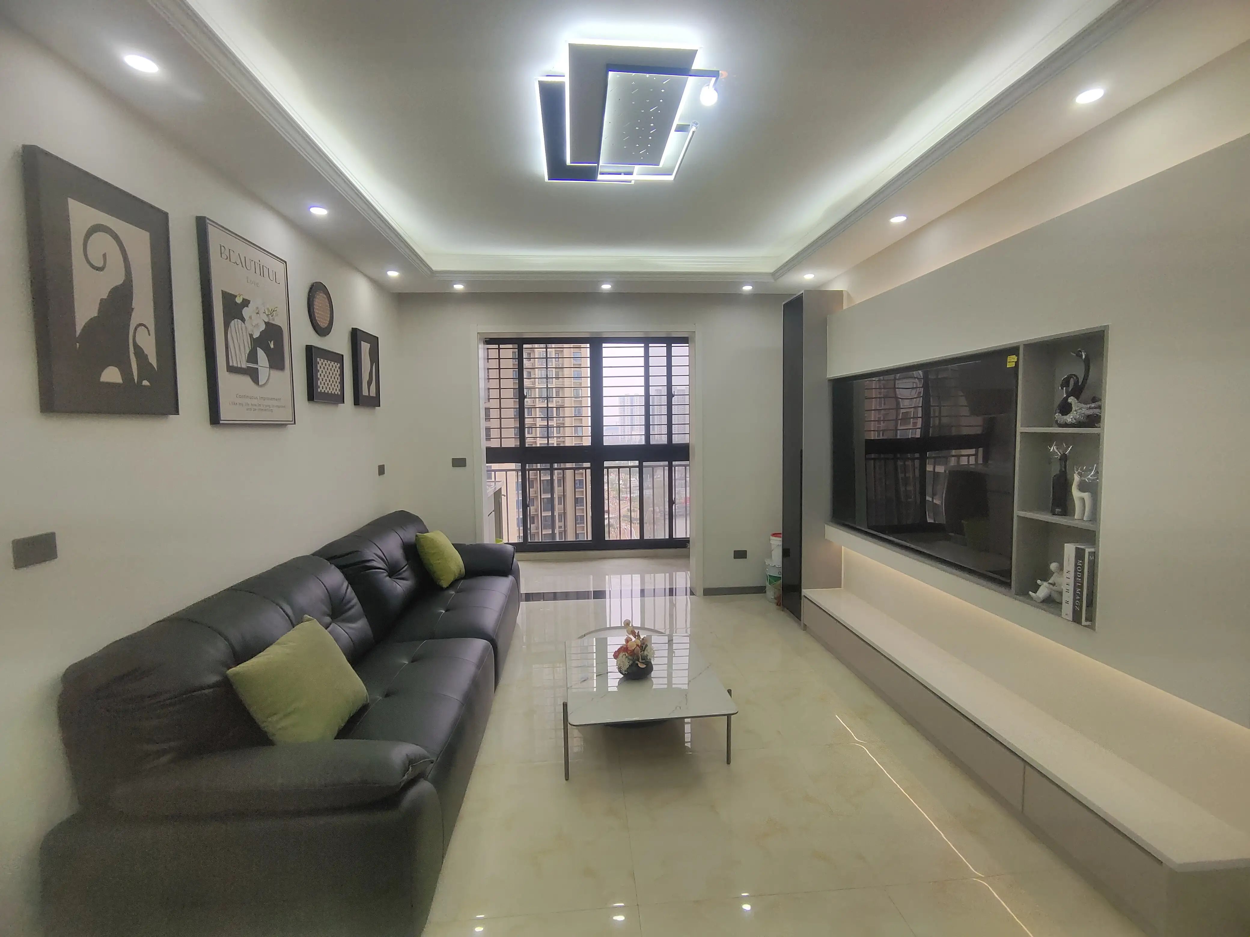 城南，四面湖景，森林国际，精装三房，电梯好楼层，证满二，新二中二小沔阳公园仙湖公园