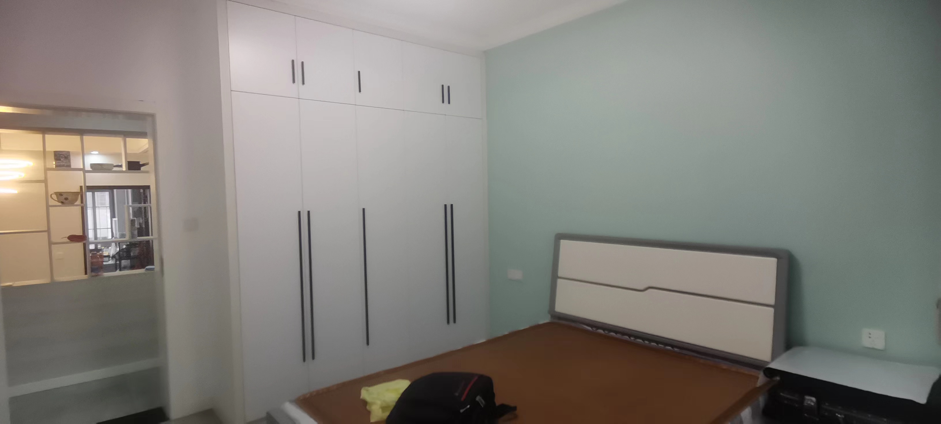 复州花园.精装三房.房子成色新.看房方便