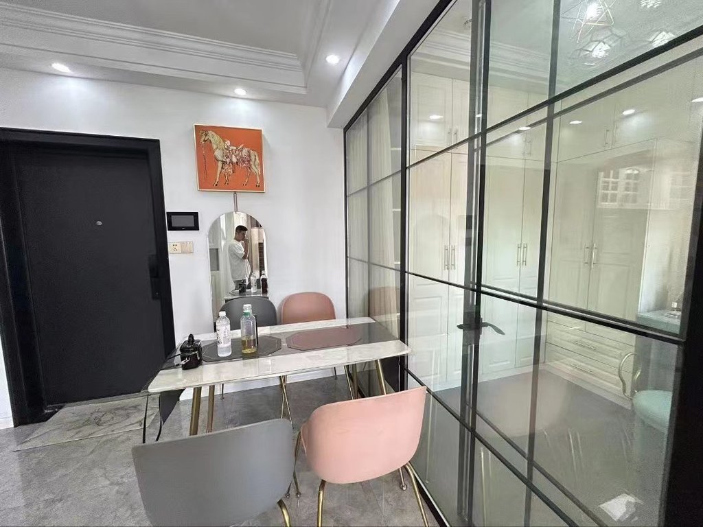 荣怀极地世家.精装两房.看房方便