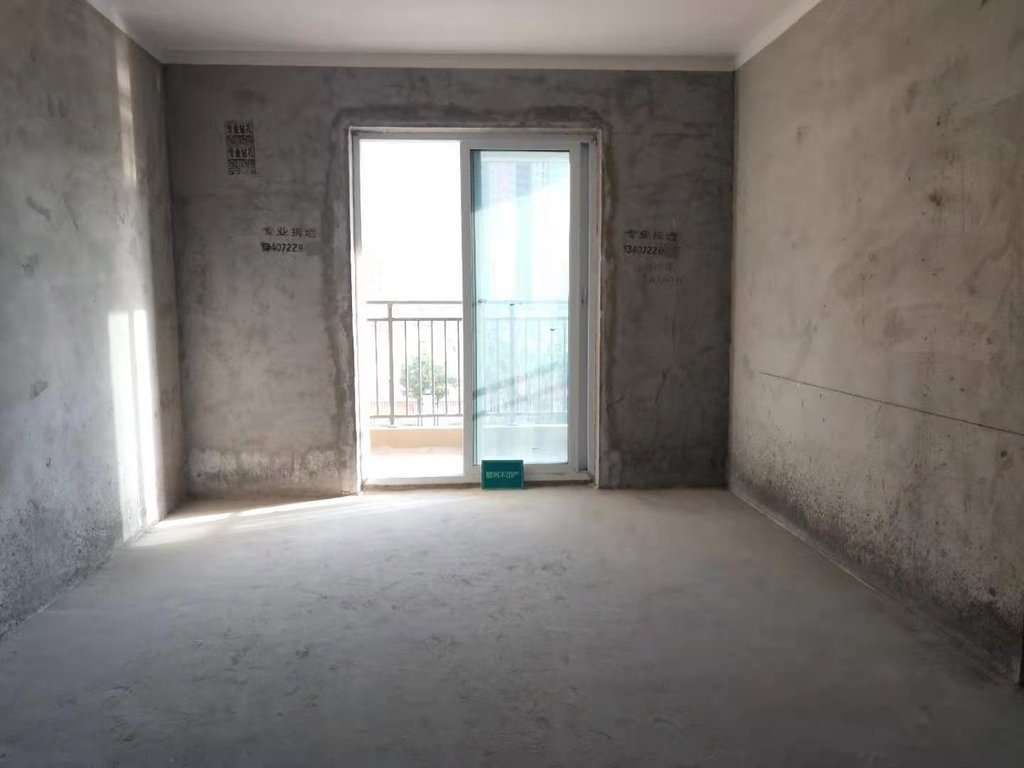 森林国际 毛坯现房 楼层好 看房方便 业主诚心卖