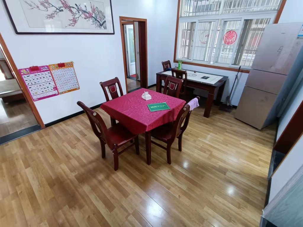 仙桃中学富迪三友旁荆洪花园中间好楼层140平大三房无公摊