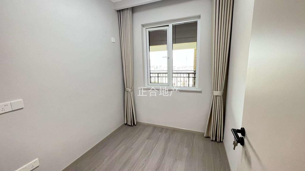 城南，森林国际北苑，一天未住，全新装修，精装三房，好楼层，证满二，拎包入住，