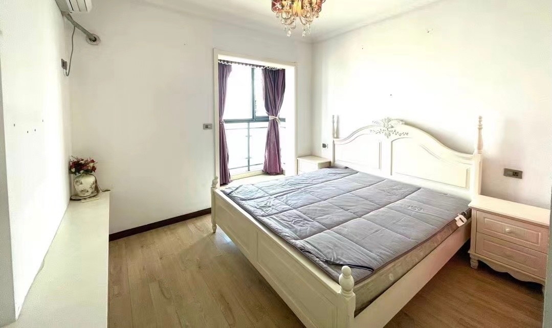 福星城高性价比精装大2房1卫出租楼层好，采光好，保养好，空间大拎包入住。出行方便。成熟社区，配套齐全。