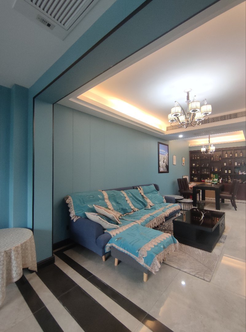 复州花园附近，ju臣铂域，电梯精装三房，带露台，看中能谈，实验2小老3中