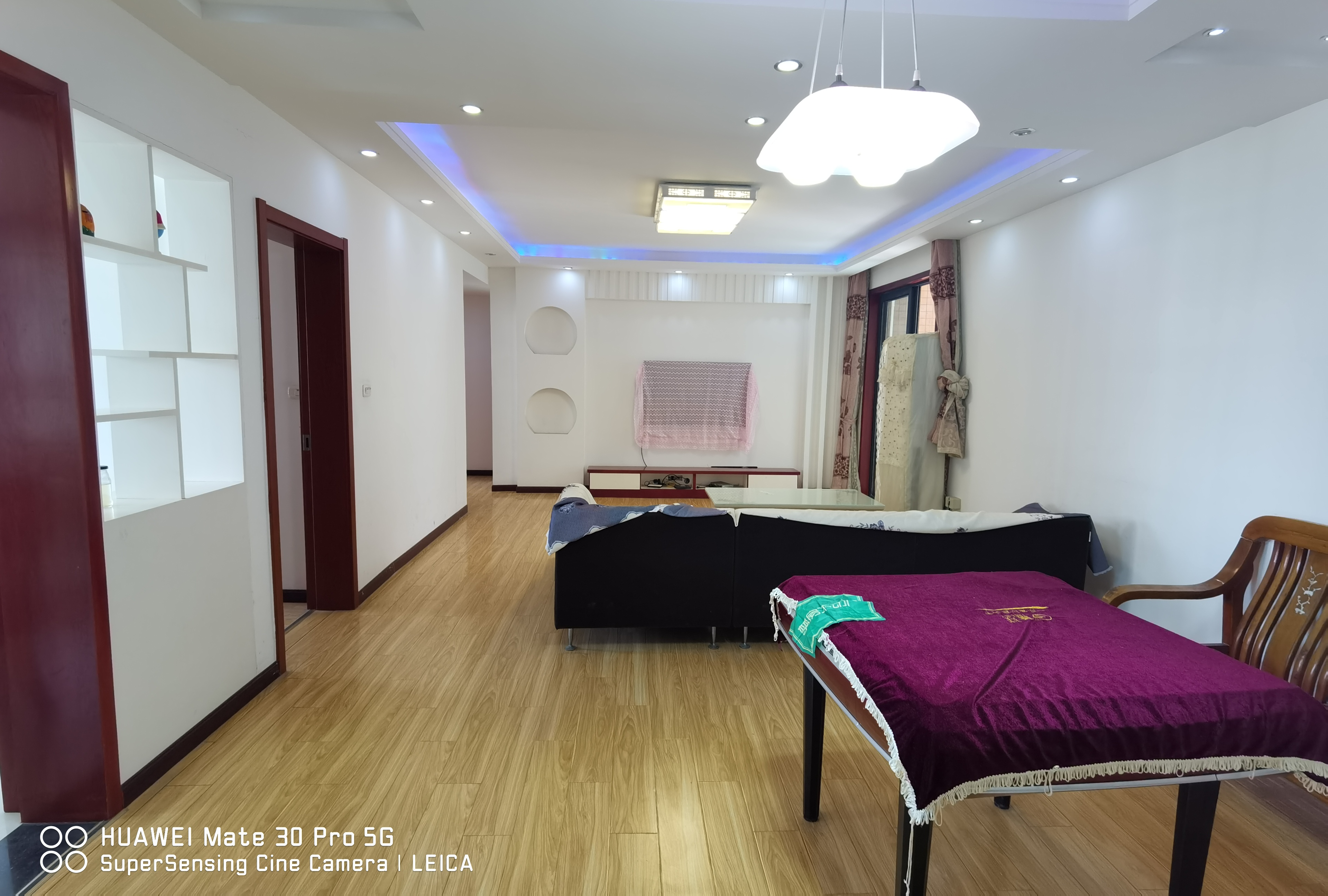 金域城邦精装三房拎包入住看房方便中间楼层来电咨询吧