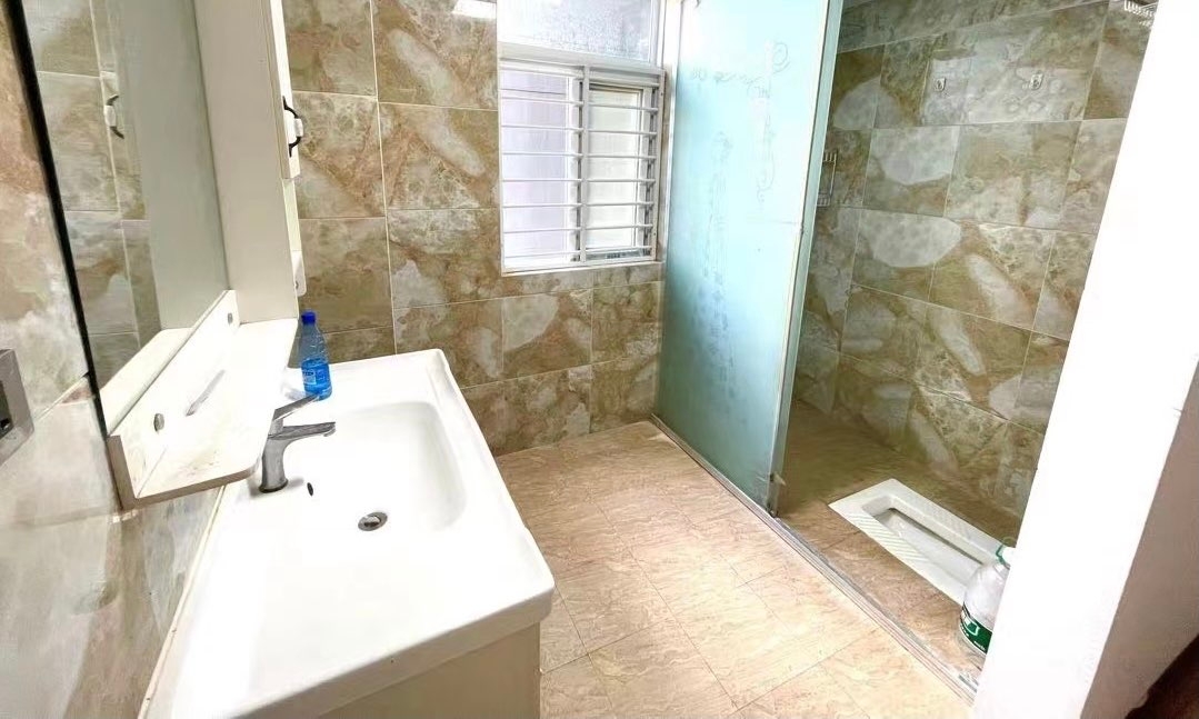 福星城高性价比精装大2房1卫出租楼层好，采光好，保养好，空间大拎包入住。出行方便。成熟社区，配套齐全。