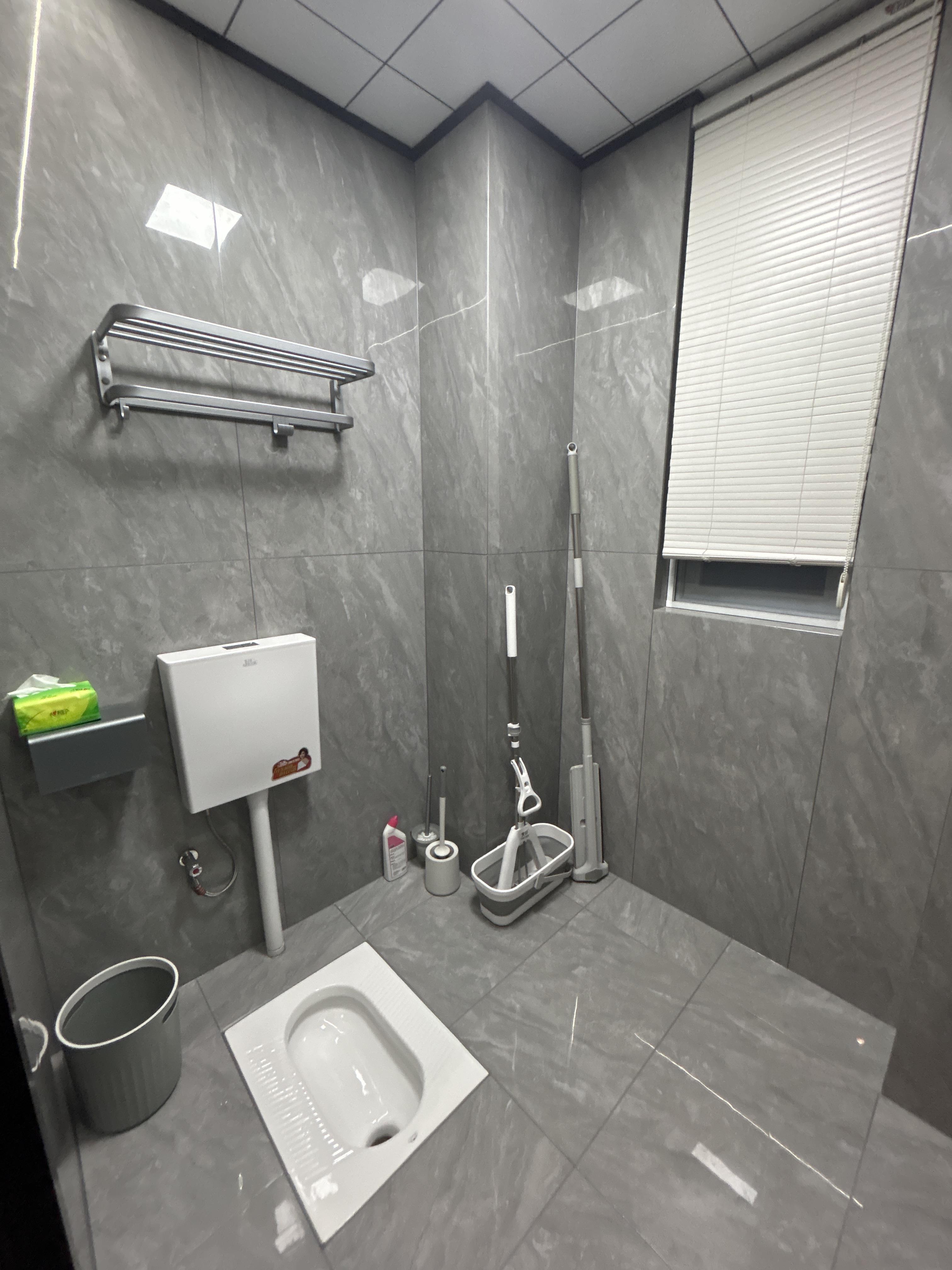 城西风和日丽，精装拎包入住，下楼三中