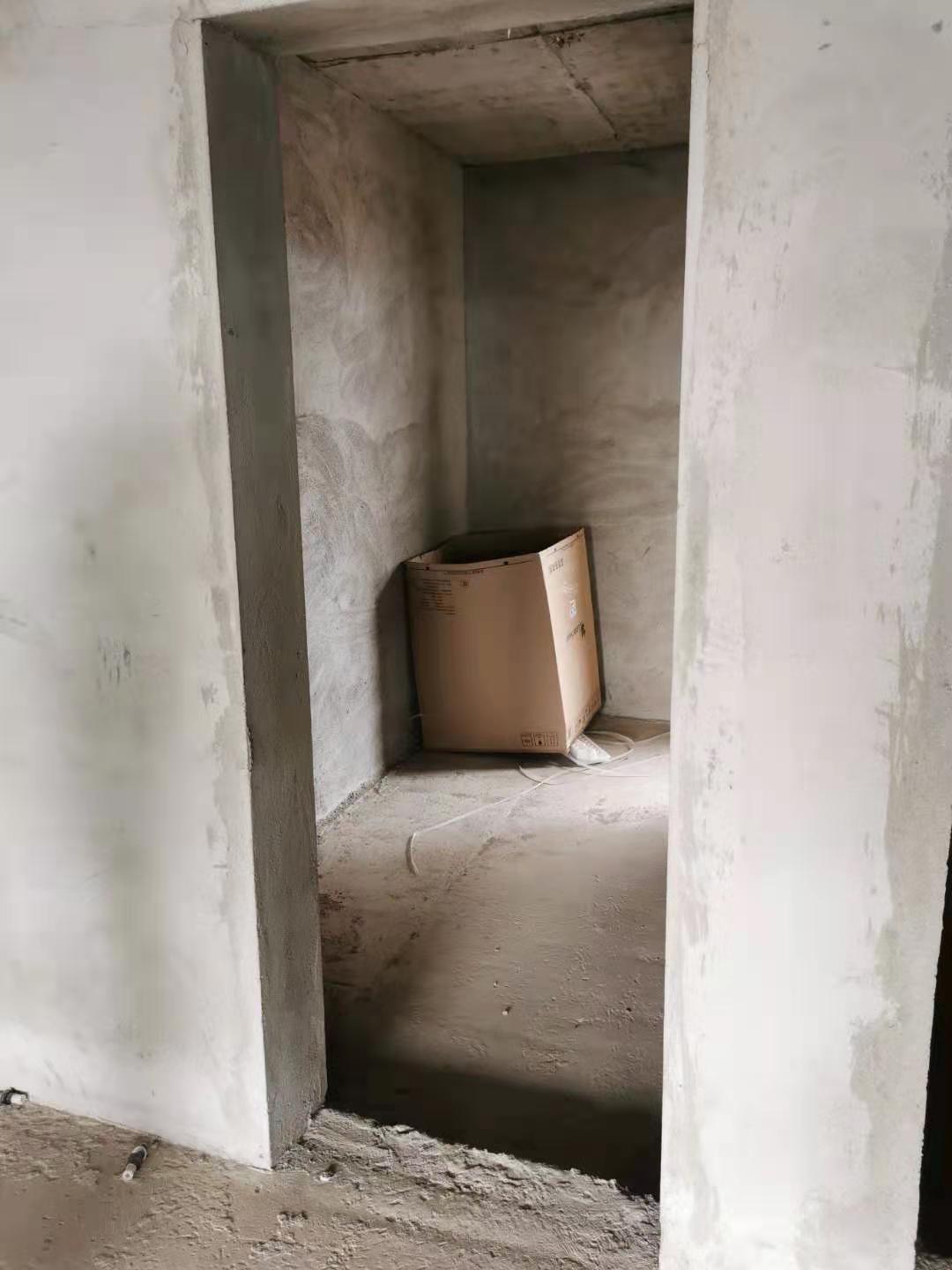 仙下河畔旁君临天下三室两厅两卫两阳台诚意出售！