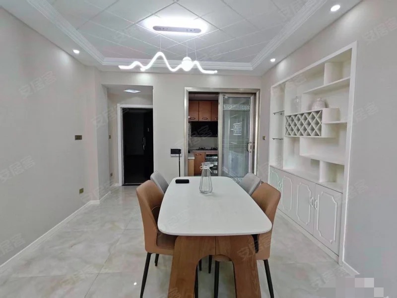 城南，森林国际城，精装大两房，单价不到5300，证满二，电梯好楼层