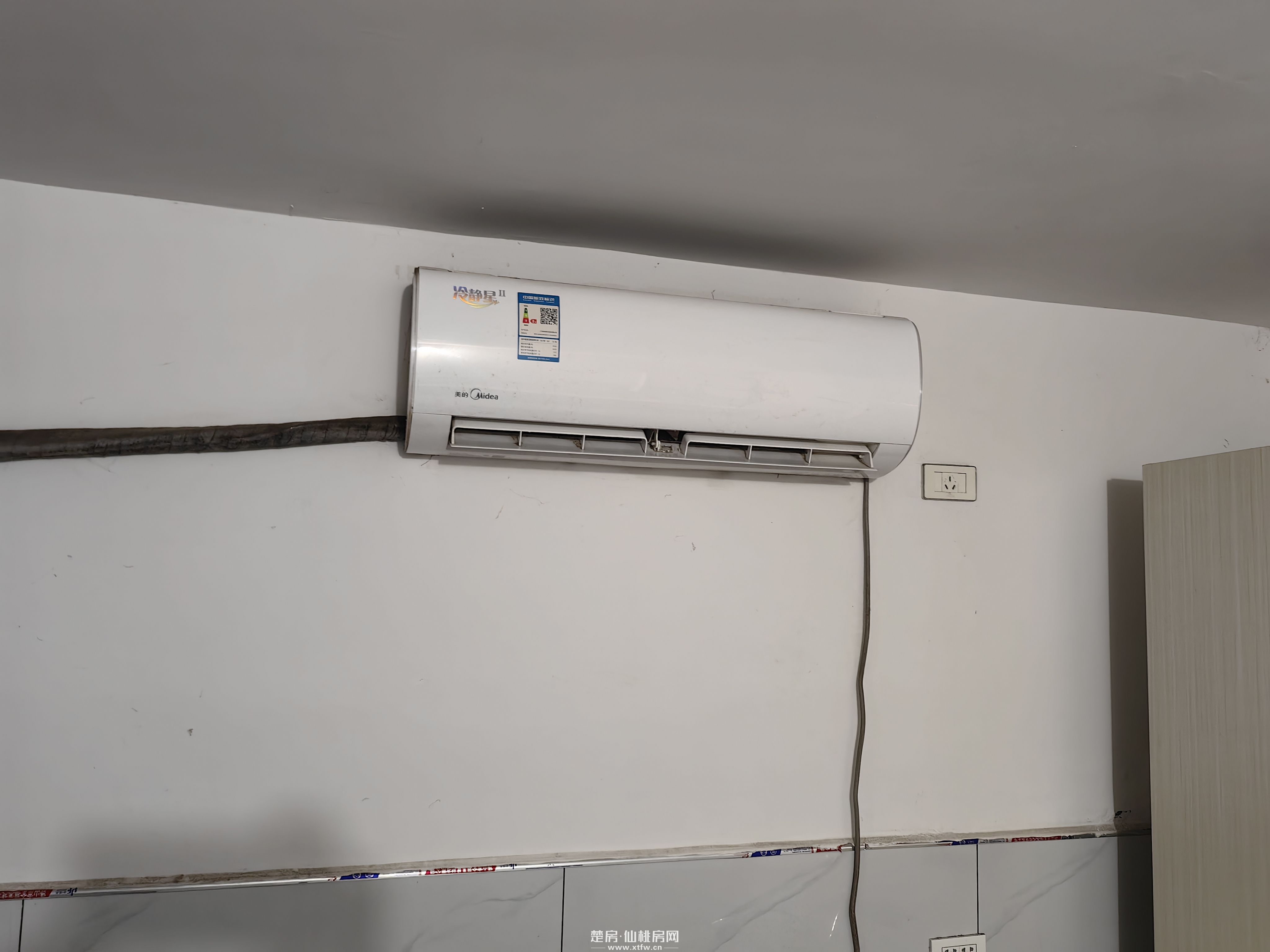 仙桃市沙嘴前通路沔小旁富锦公寓架空层便宜出售，也可租