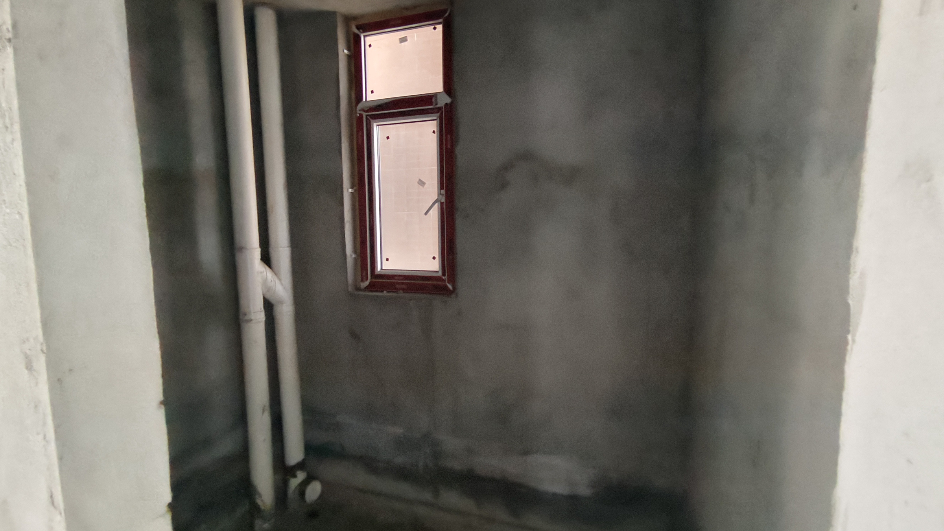 沔阳公馆.毛坯边户三房.证件满二.看房方便