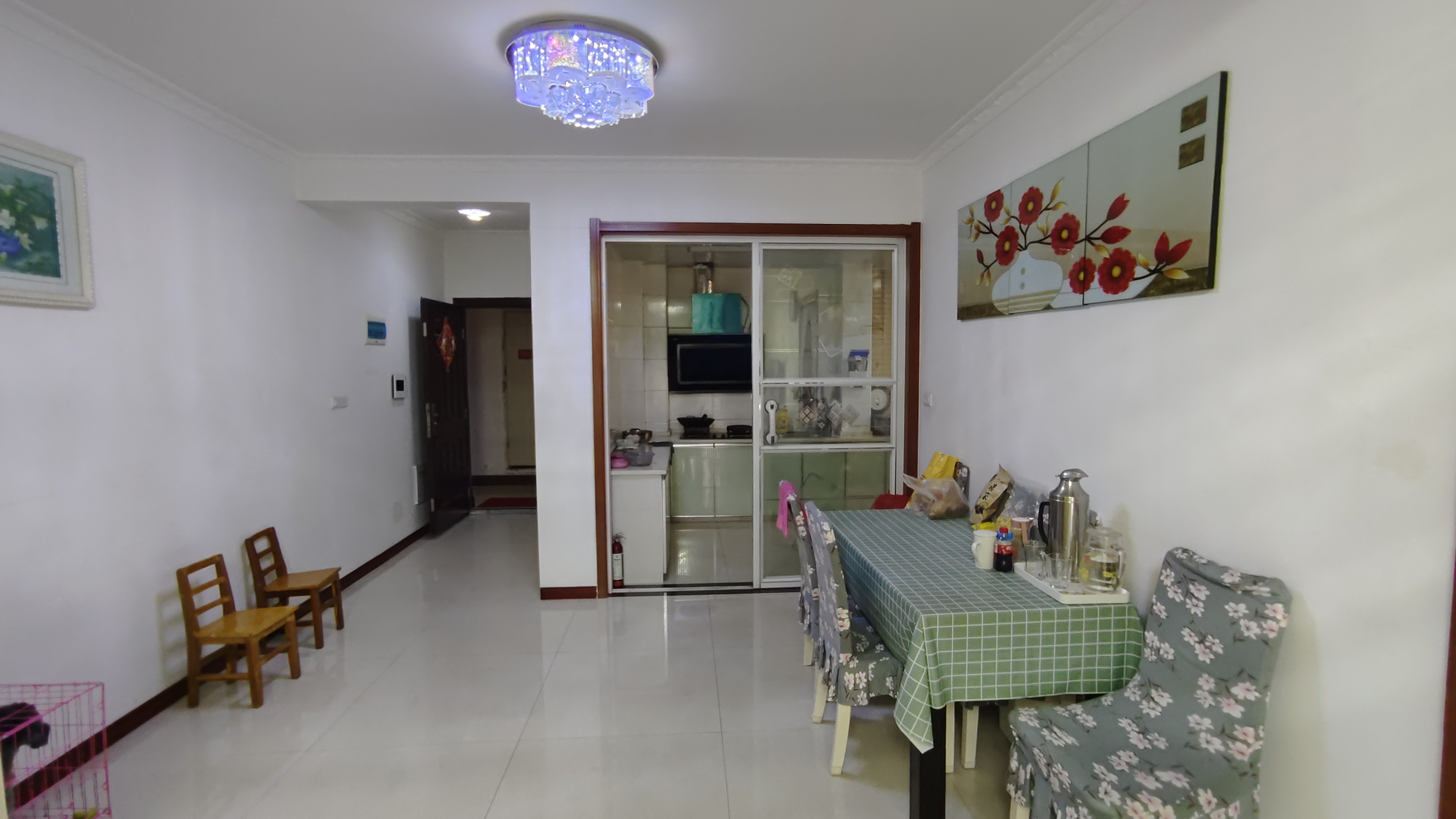 新城一号.精装大两房.中间楼层.证件满二.看房约