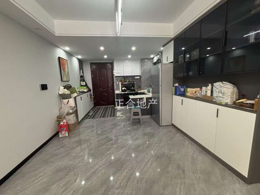 急卖，房东亏本出售，碧桂园，环境好！精装三房，9.9成新，拎包入住