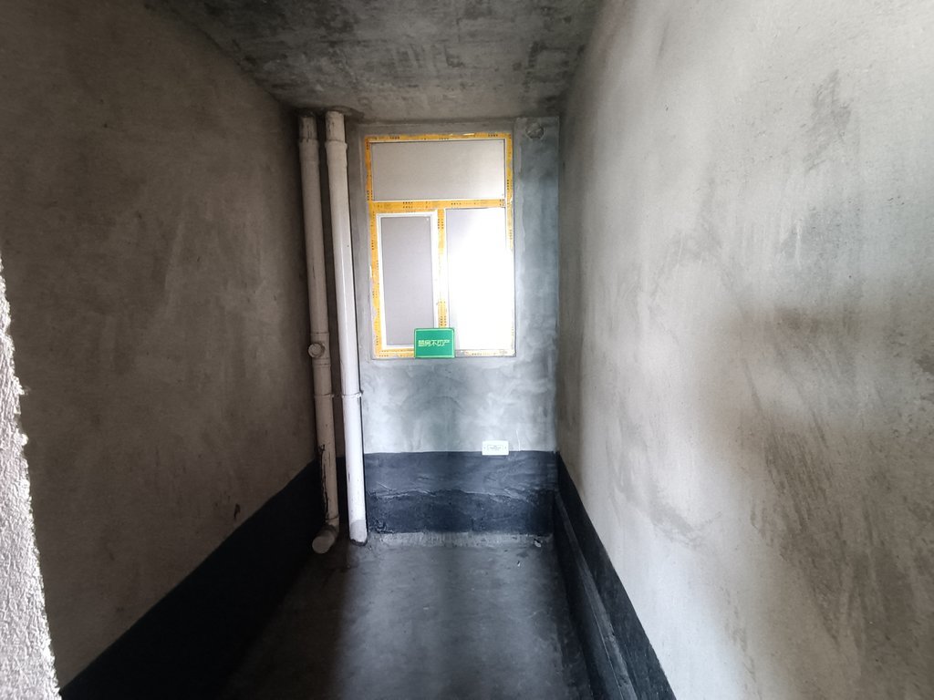 清华园毛坯大三房楼层采光很好前后无遮挡风景围绕好楼层