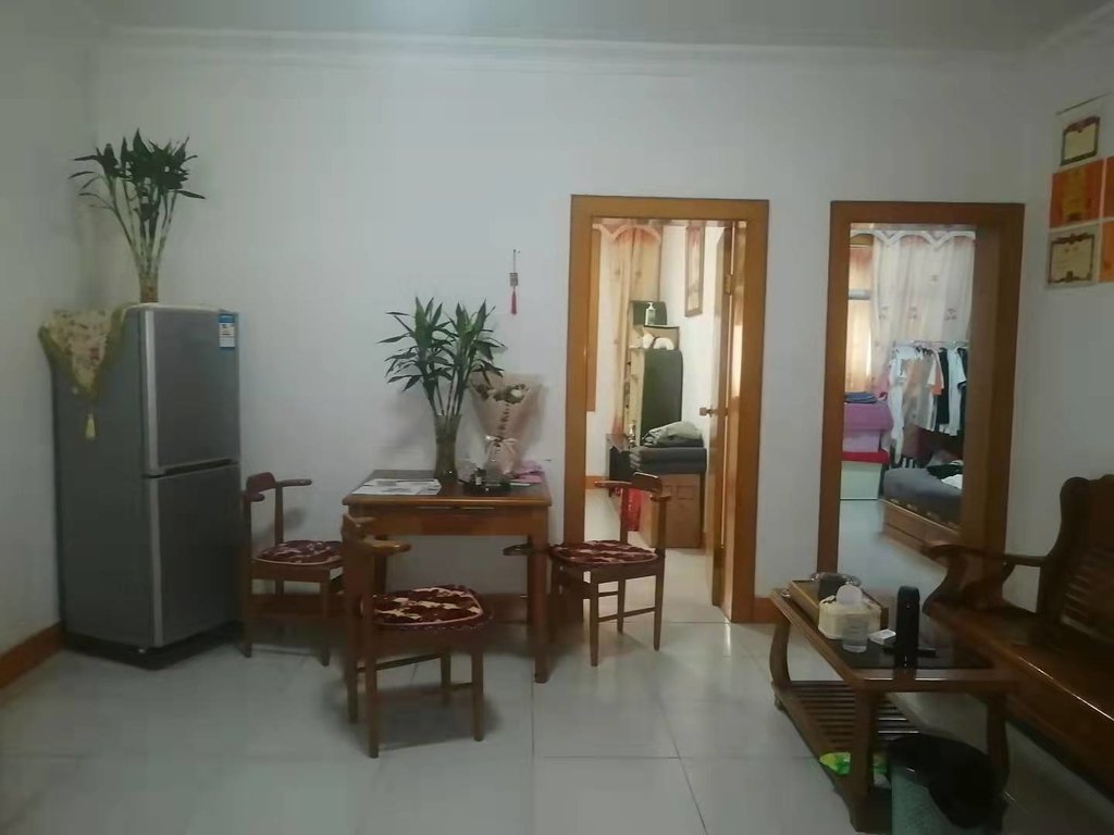 花园酒店仙运集团宏运名居旁步梯2楼精装修可贷款满5