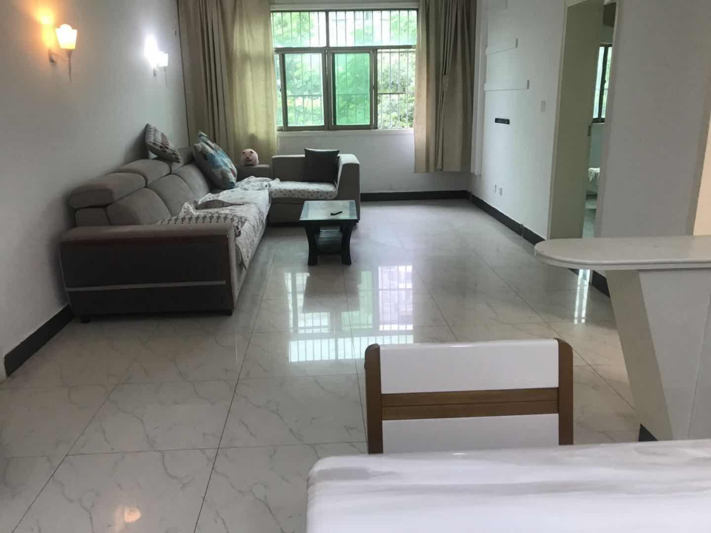 武商对面装修三房，离 近，南北通透，中间好楼层