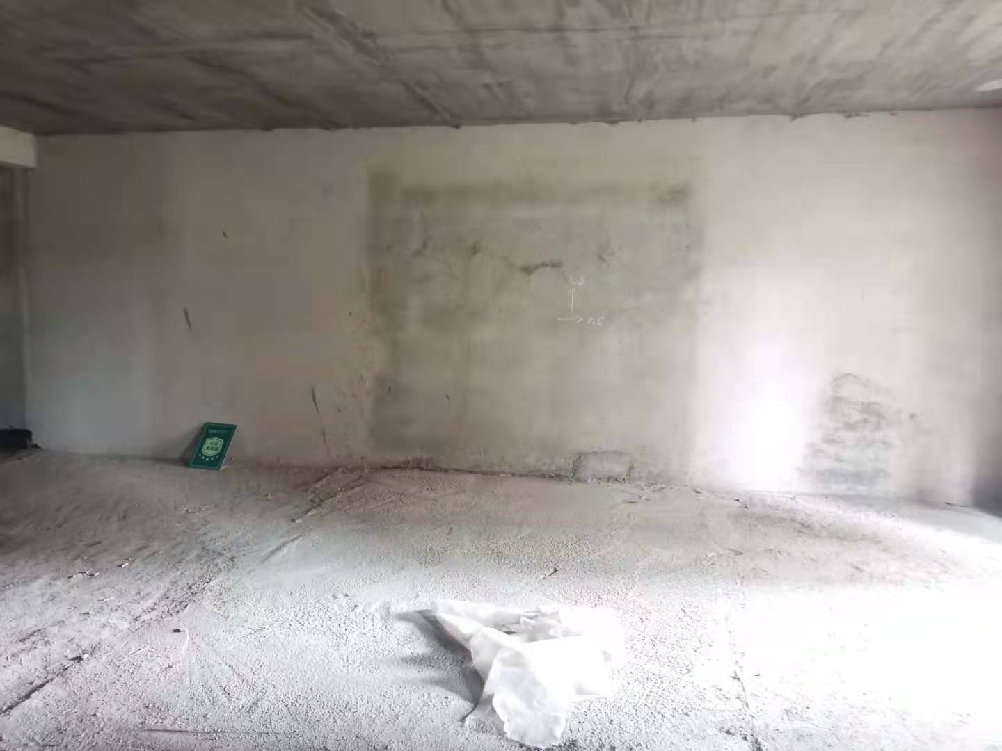 沔阳清华园114平毛坯三房两卫，新二中旁小区环境好！