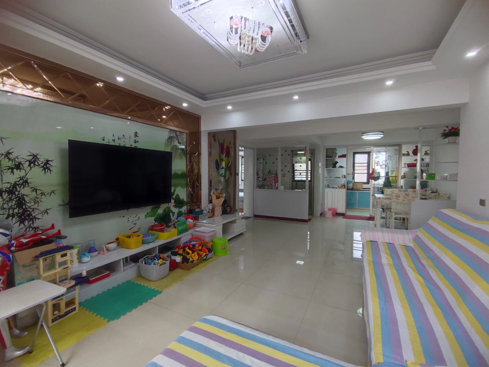 元泰未来城精装修边户大4房证满2年看房方便