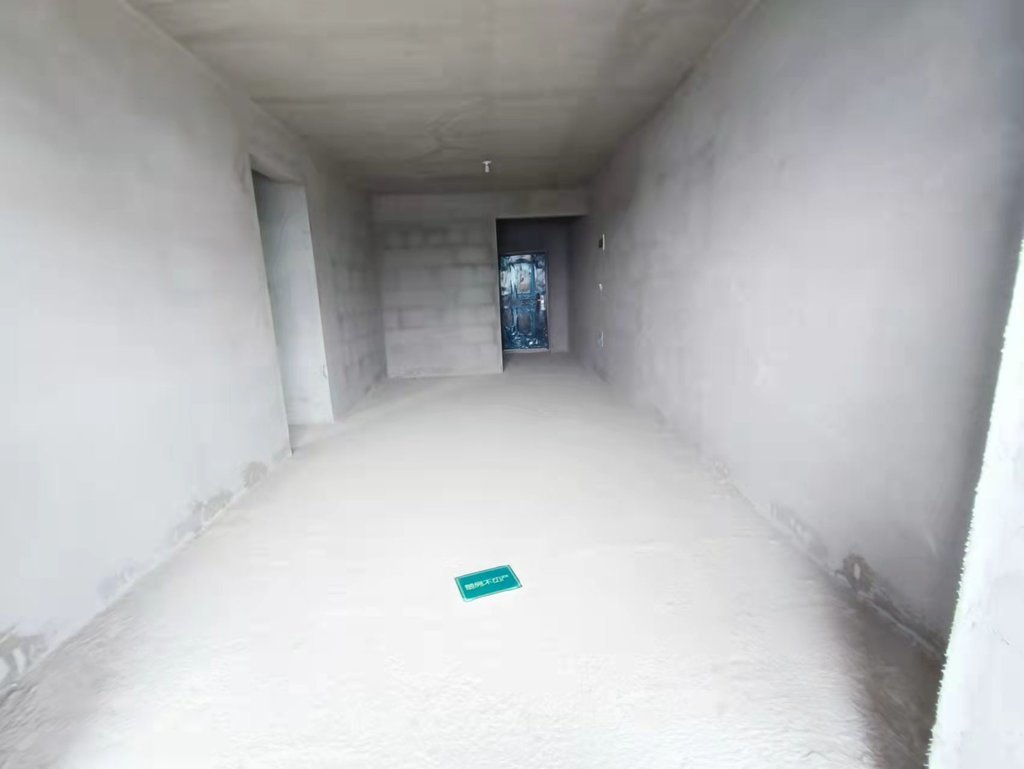 风和日丽.毛坯三房.下楼就是學笑.看房方便