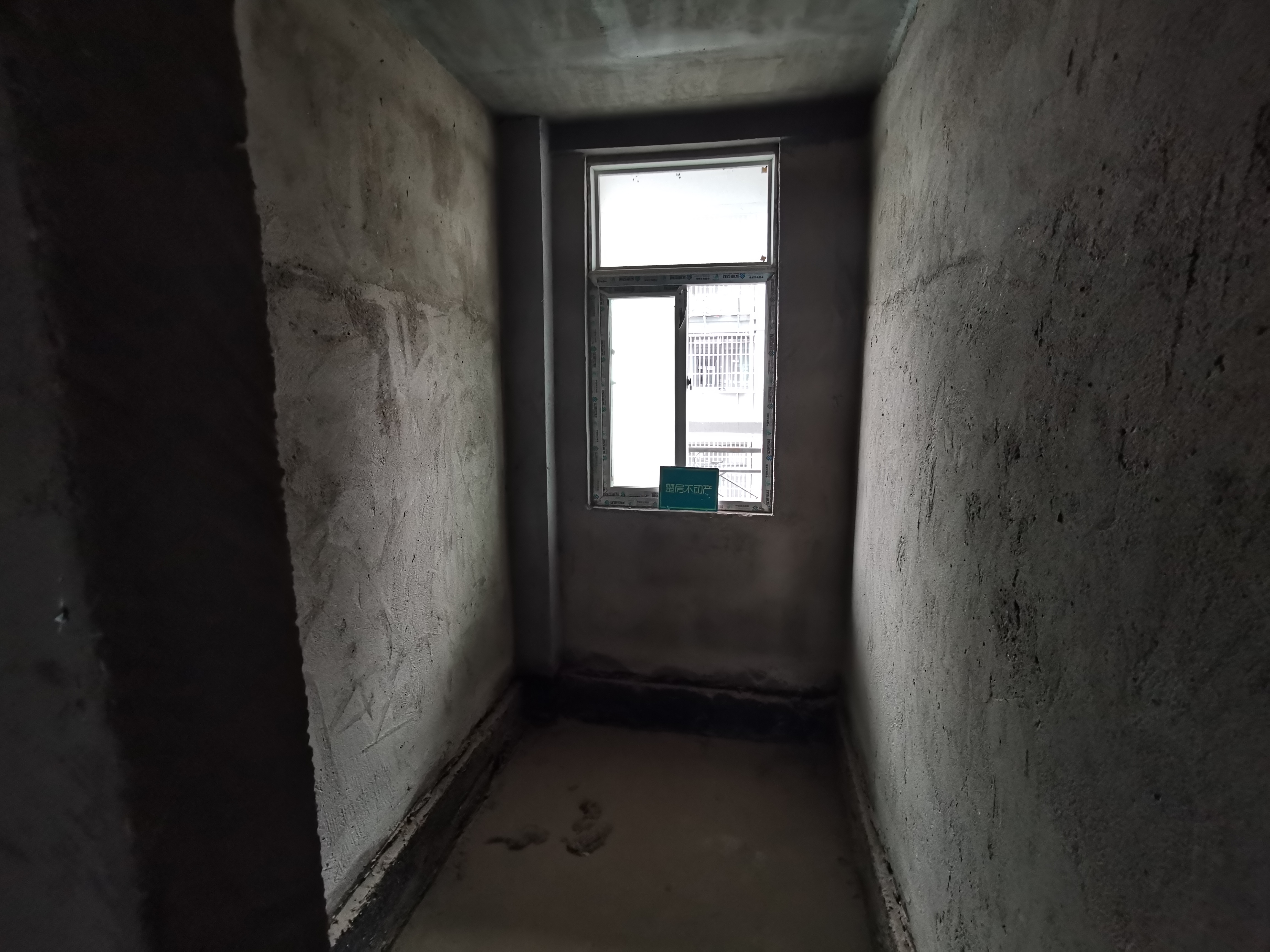 恒迪国际毛坯大三房，公摊小，得房率高，看房方便