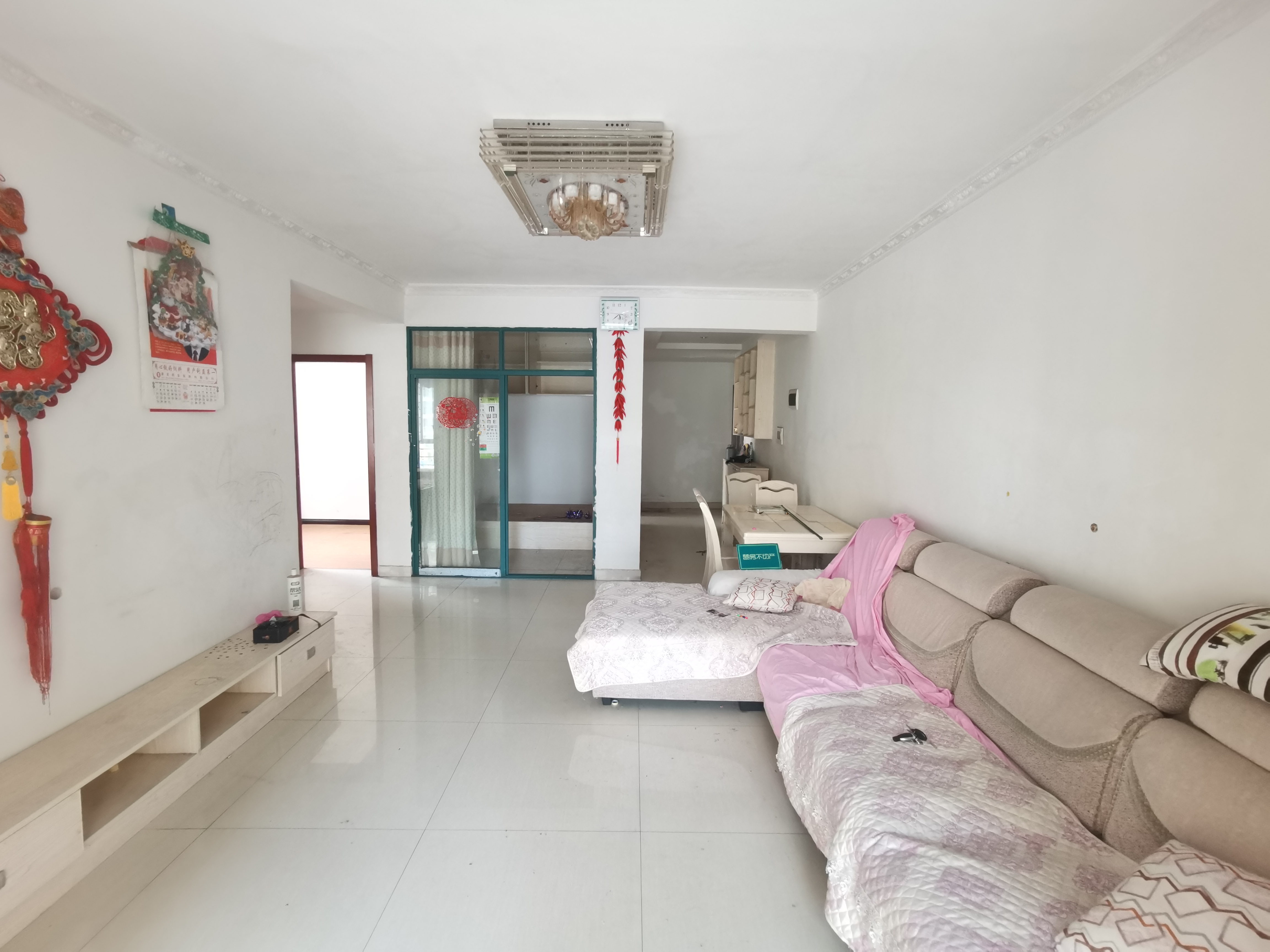 新城壹号稀缺小三房   装修只卖毛坯价 看房方便