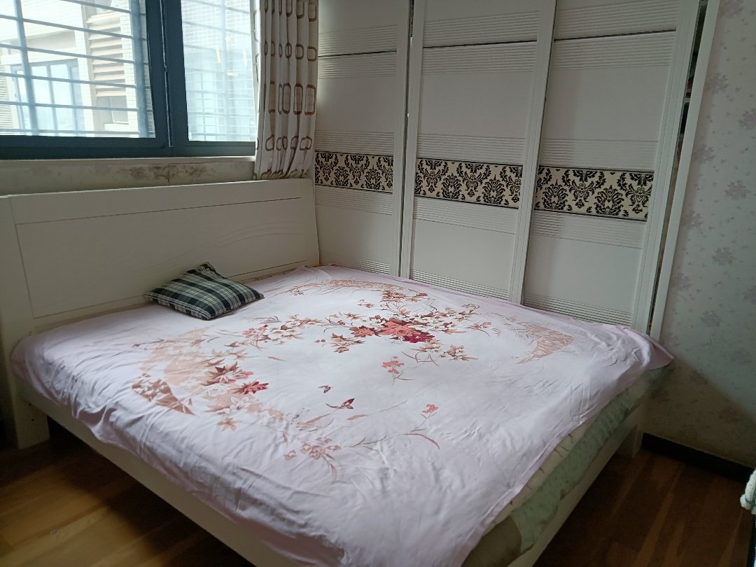 捡漏，和合国际城一期，精装四房两厅两卫，好楼层，亏本出售