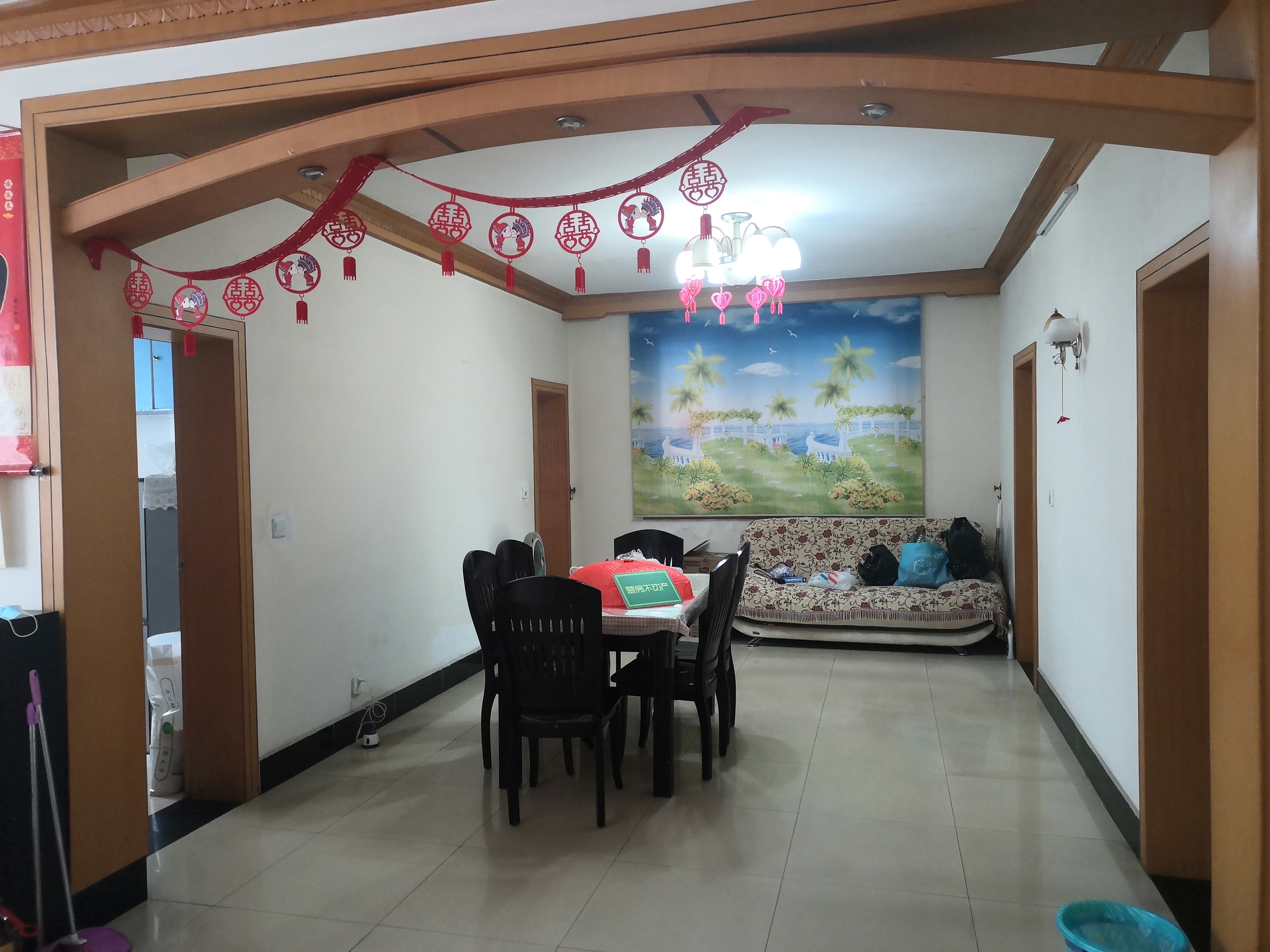 仙桃大道武商商圈富融大厦旁桃苑楼181平大四房四房朝南大阳台适合大家庭居住