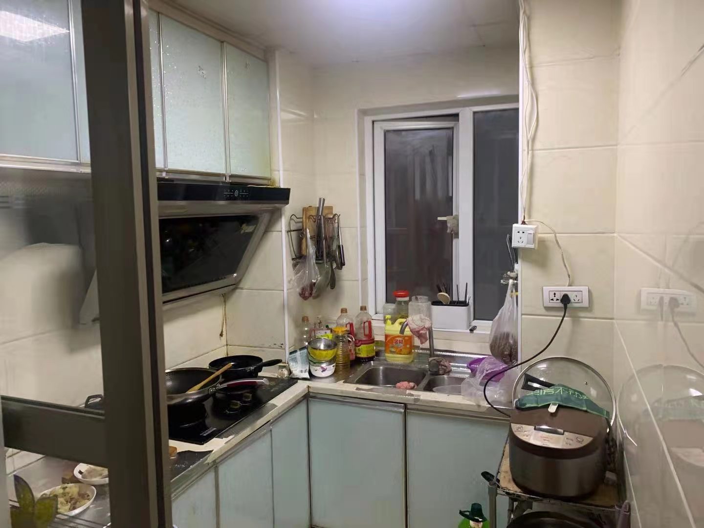 满庭春带供暖小三房装成两个卫生间证件在手仙桃 城西大盘