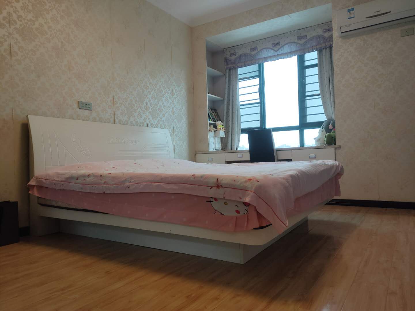 新城壹号新出精装三房南北通透视野 证满二