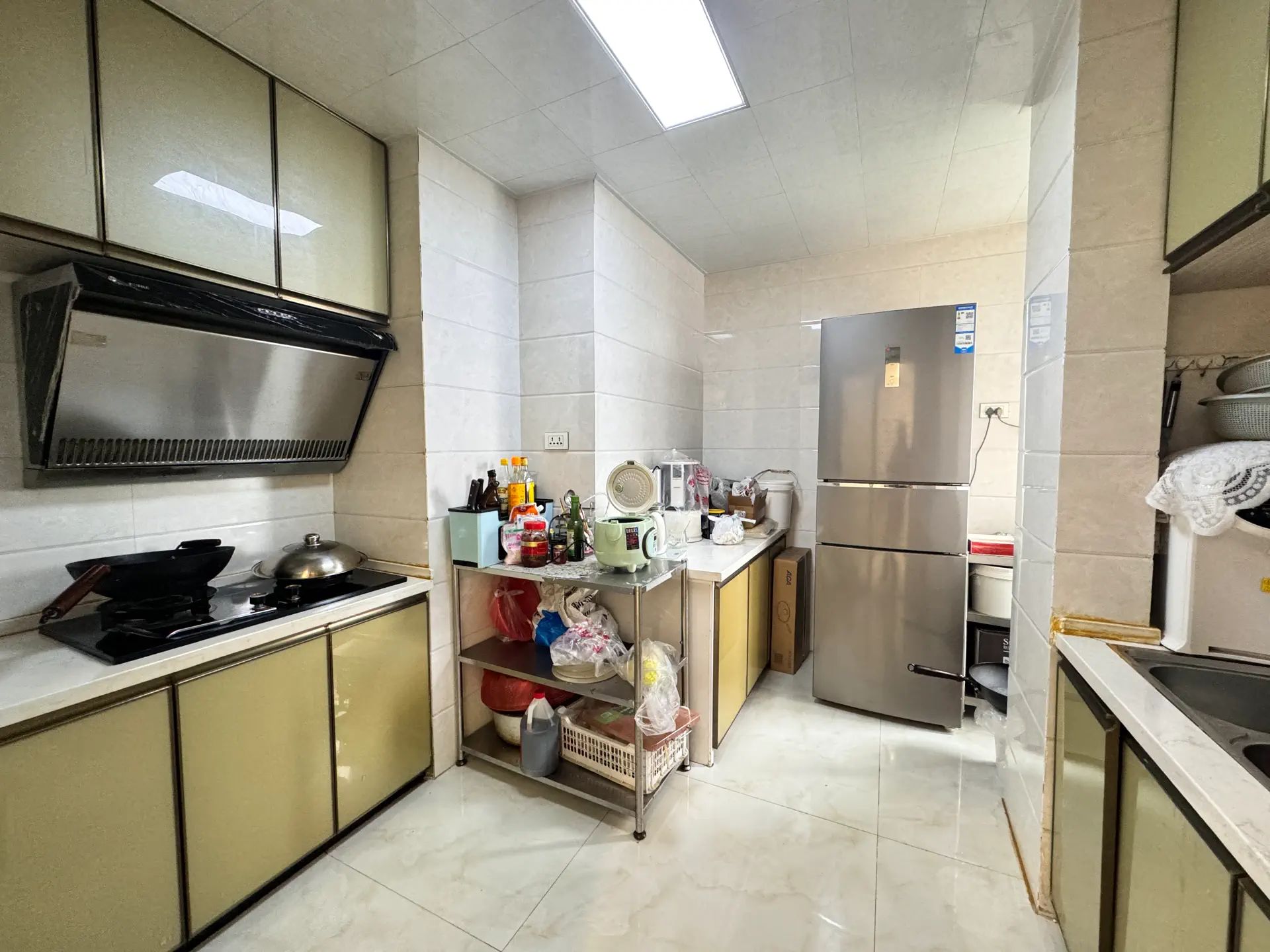 捡漏，四中附近，精装三房两卫，边户，好楼层，单价三千多，证满二