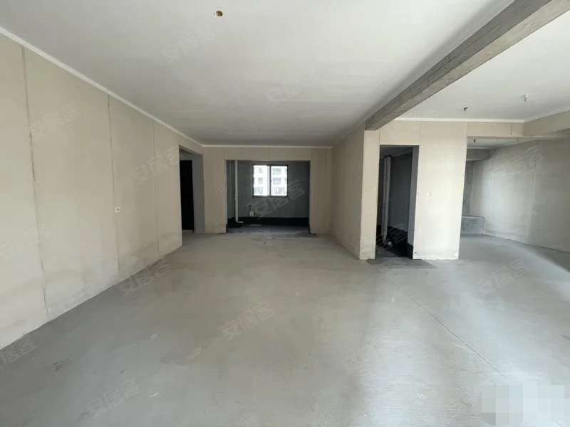 吾悦华府，边户，‮车送‬位，中‮楼间‬层，三开间朝南，大阳台，采光户型好，