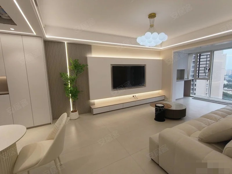 86，御湖世家全新精装三房二卫，电梯好楼层，湖景房，送车位，证满二