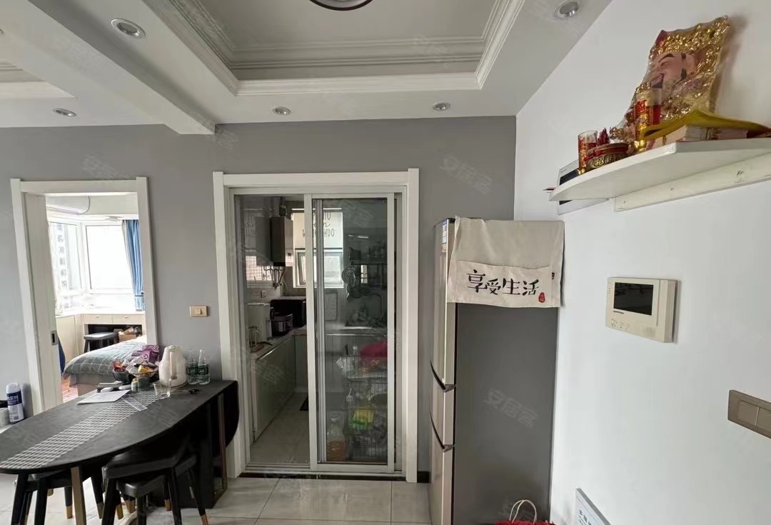 49，房东急售，证满二，精装2房，小户型，一中旁