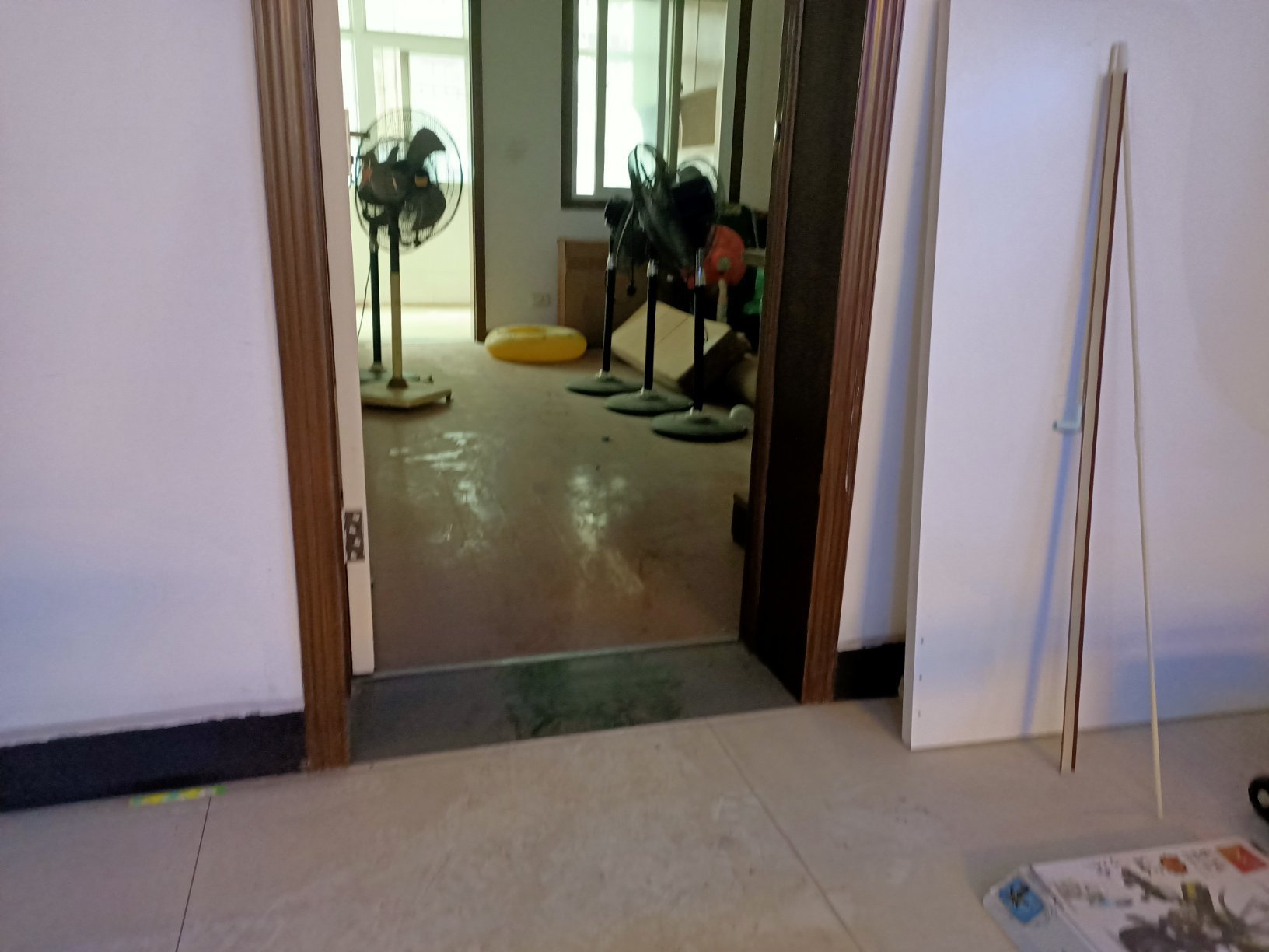 步行街公安局文明楼202平大面积四室两厅两厅超大阳台