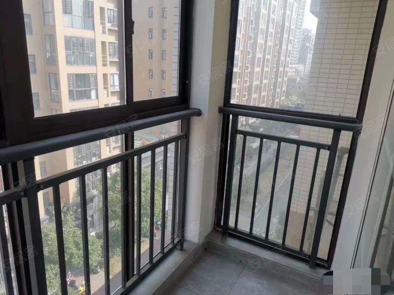 346，捡漏，沔阳公馆，精装四房。双阳台，单价3900➕，上面还送1层，南北通透