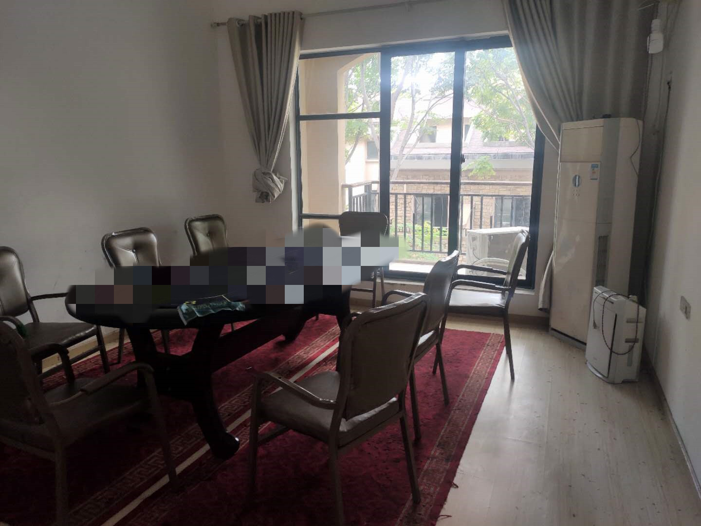 绿地尚城联排别墅边户户型基本属于毛坯买来自己想怎么装修都行业主诚心出售