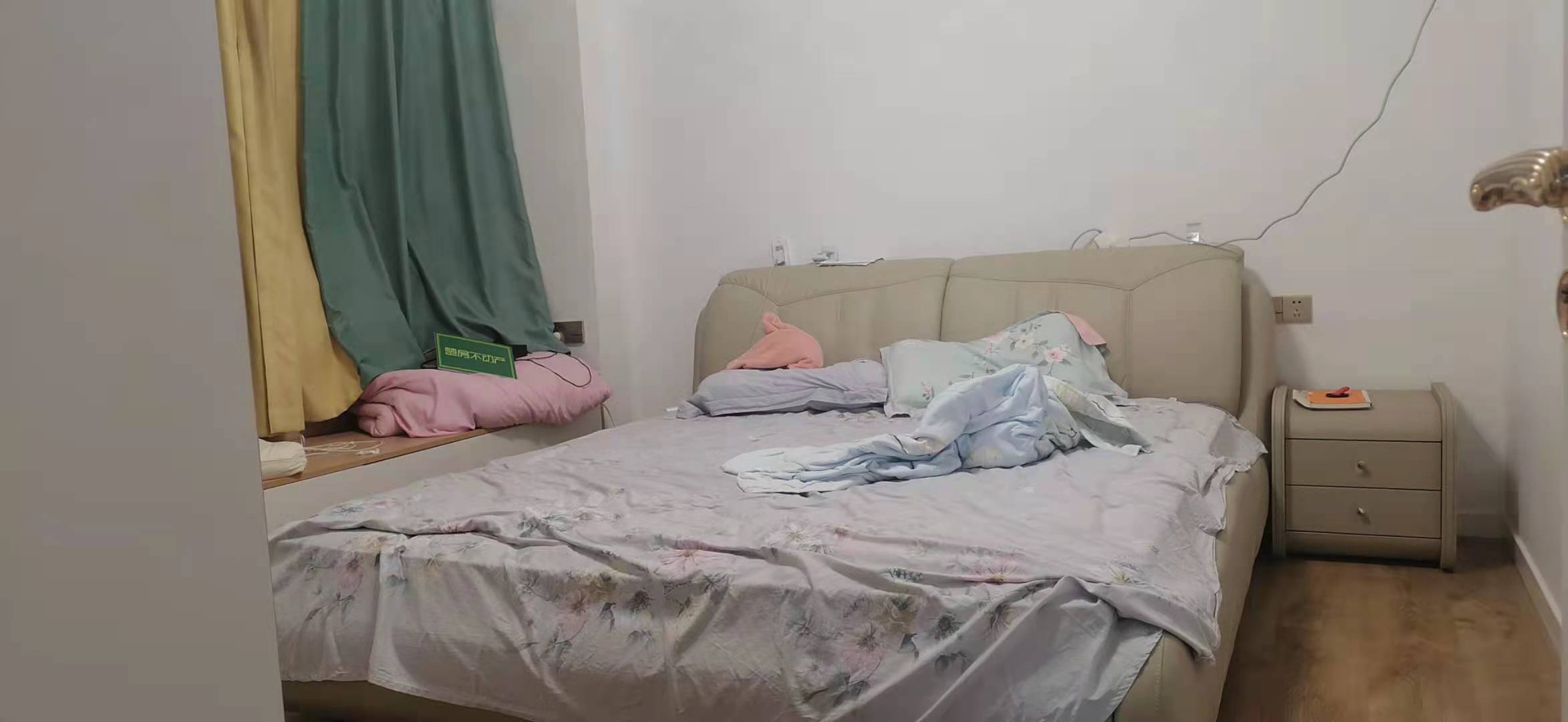 锦江国际精装电梯三房中高层诚心出售，看房方便